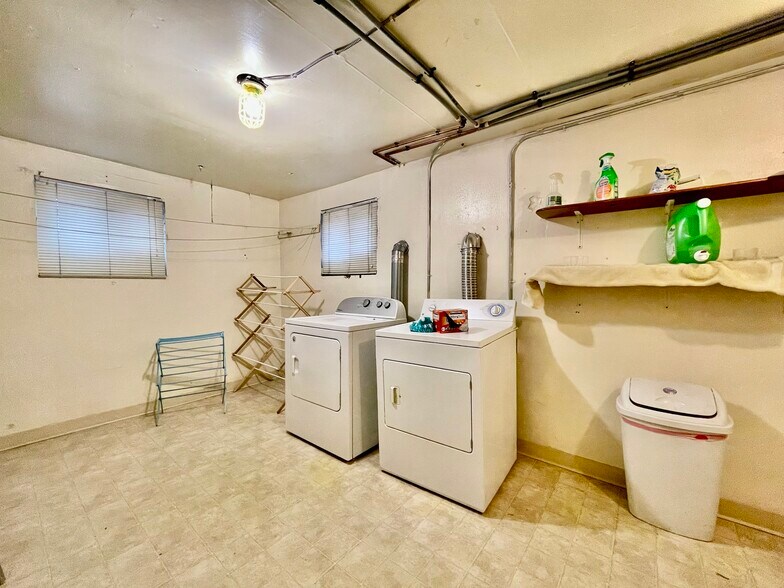 More Photos Of 1544 Pearl St, Denver Office Residential For Sale