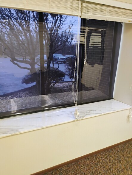 More Photos Of 2550 Brownsville Rd, South Park Bank For Lease