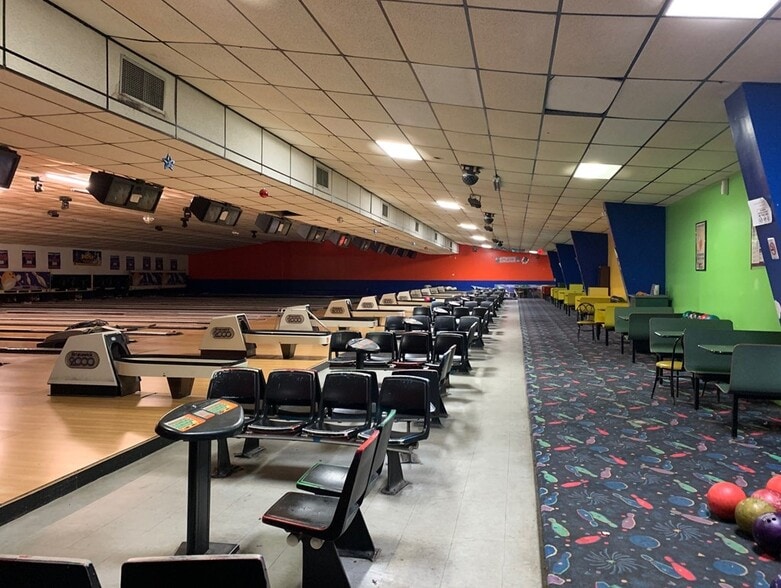 More Photos Of 5727 Montgomery Hwy, Dothan Bowling Alley For Sale