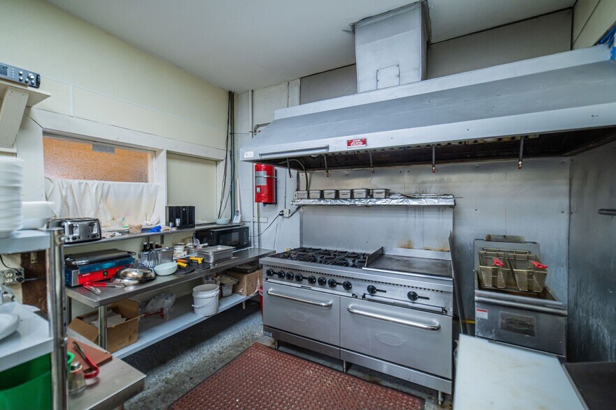 More Photos Of 464 US Highway 51 N, Bardwell Restaurant For Sale