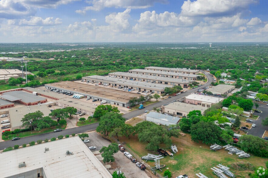 More Photos Of 7492-7522 Reindeer Trl, San Antonio Unknown For Lease