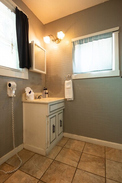 More Photos Of 18239 Main St, Jamestown Hotel For Sale