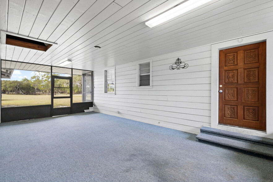More Photos Of 42554 Maggie Jones Rd, Paisley Horse Stables For Sale