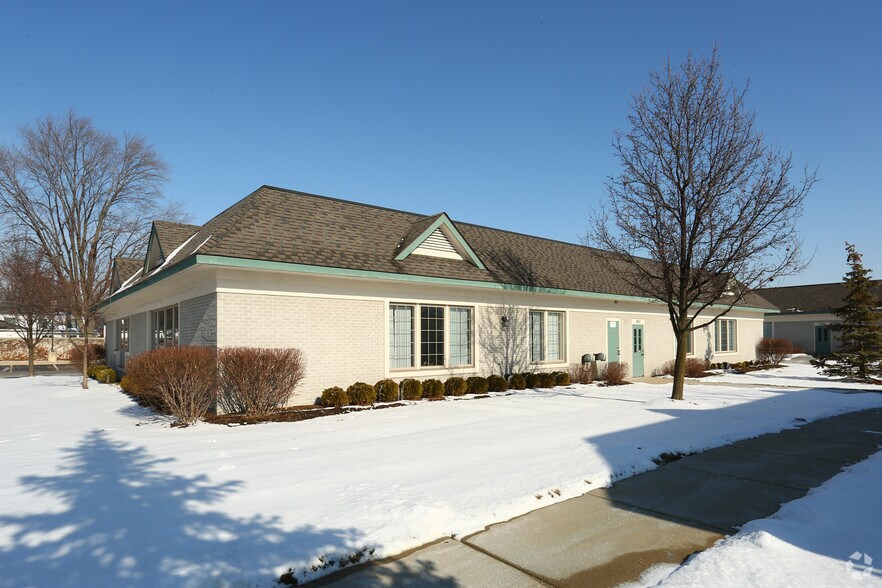 More Photos Of 1415-1421 E 12 Mile Rd, Madison Heights Unknown For Lease