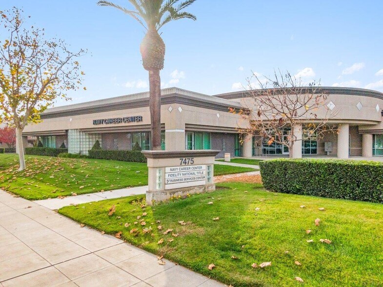 More Photos Of 7475 N Palm Ave, Fresno Office For Lease