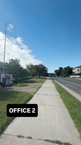 Primary Photo Of 2378 Wilshire Blvd, Mound Warehouse For Lease