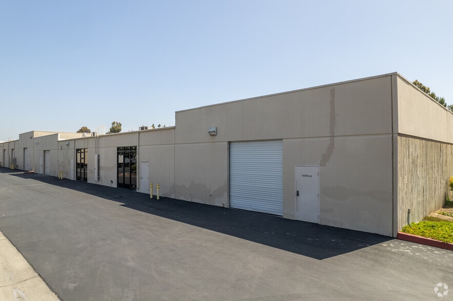 More Photos Of 14701 Myford Rd, Tustin Warehouse For Sale