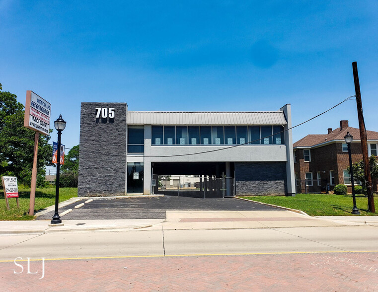 Primary Photo Of 705 E Abram St, Arlington Office For Sale