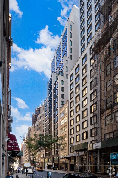 More Photos Of 219 W 79th St, New York Medical For Lease