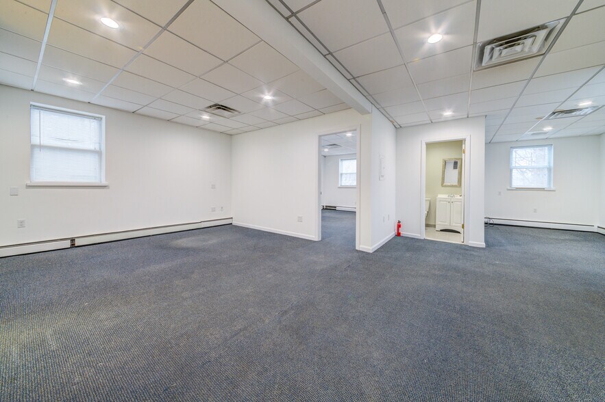 More Photos Of 46-48 Lafayette Ave, New Rochelle Warehouse For Lease