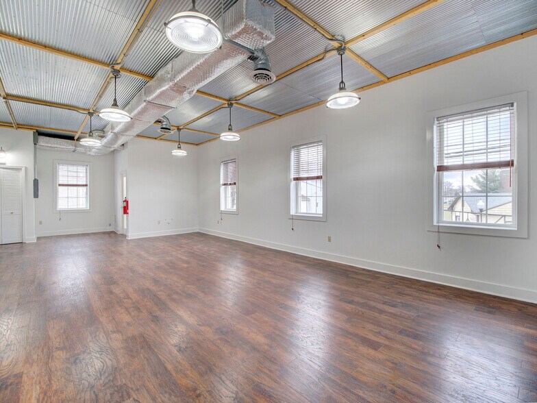 More Photos Of 1110 Hamilton Blvd, South Plainfield Loft Creative Space For Lease