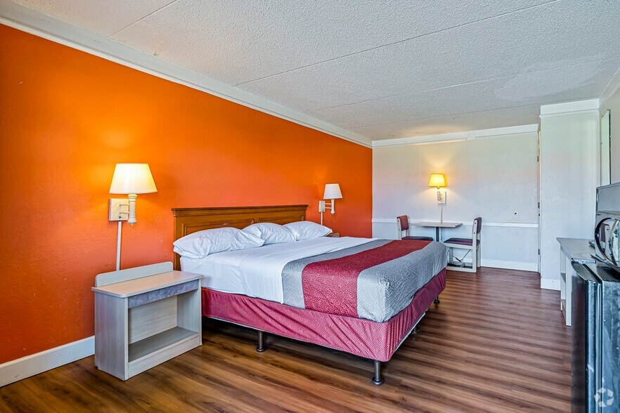 More Photos Of 1035 Martin Luther King Jr Dr, Monroe Hotel For Sale