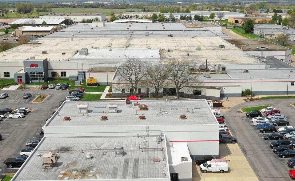 More Photos Of 8201 N University St, Peoria Distribution For Lease