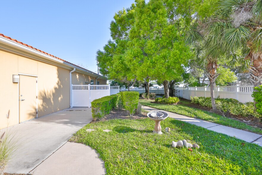 More Photos Of 1900 E Bay Dr, Largo Medical For Sale