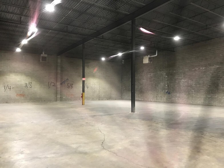 More Photos Of 239 6th Ave, Paterson Warehouse For Lease