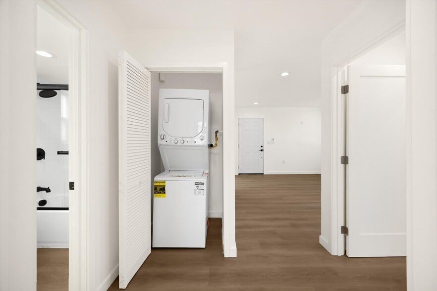 More Photos Of 102 E Avenida San Gabriel, San Clemente Multifamily For Sale