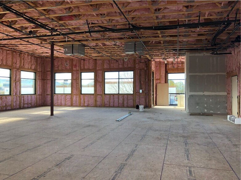 More Photos Of 2108 Railroad Ave, Pittsburg Storefront Retail Office For Sale