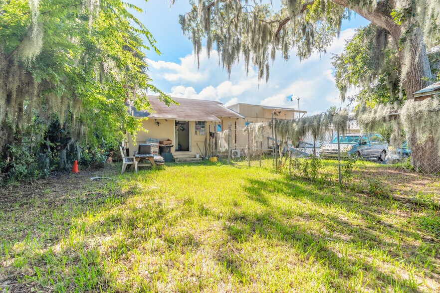 More Photos Of 1841 S Ridgewood Ave, Daytona Beach Freestanding For Sale