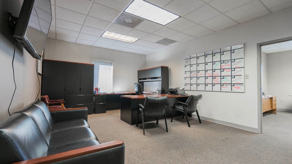 More Photos Of 12927 Plaza Dr, Richmond Light Manufacturing For Lease