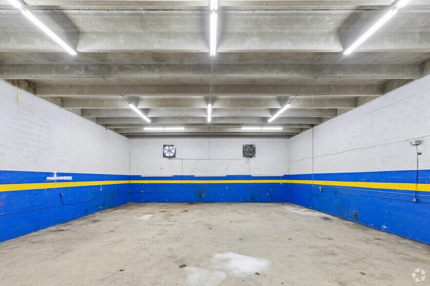More Photos Of 3820 NW 135th St, Opa-locka Warehouse For Lease