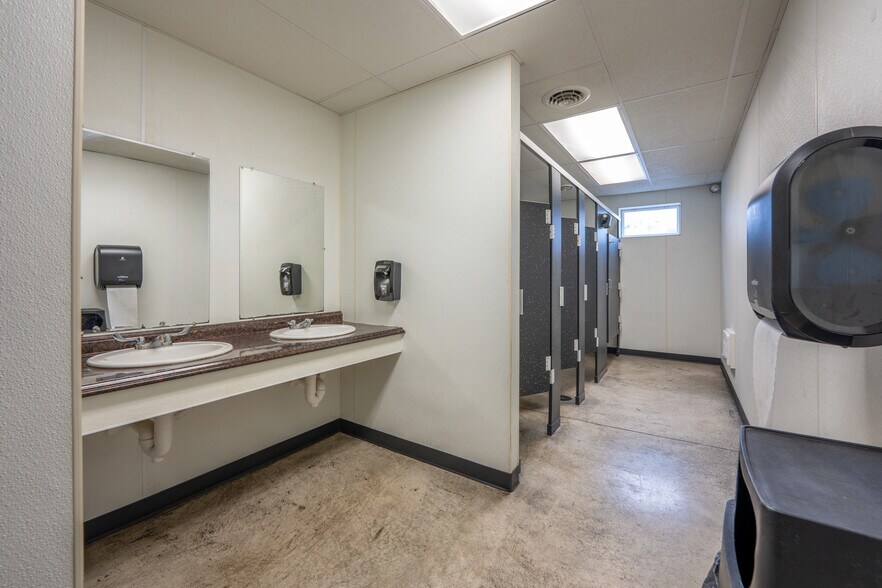 More Photos Of 618 S Main St, Greensburg Restaurant For Sale