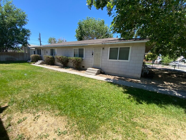 More Photos Of 1947-1949 H St, Sparks Apartments For Sale