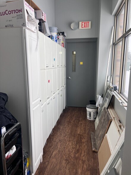 More Photos Of 1600 E Beltline Ave NE, Grand Rapids Storefront Retail Office For Lease