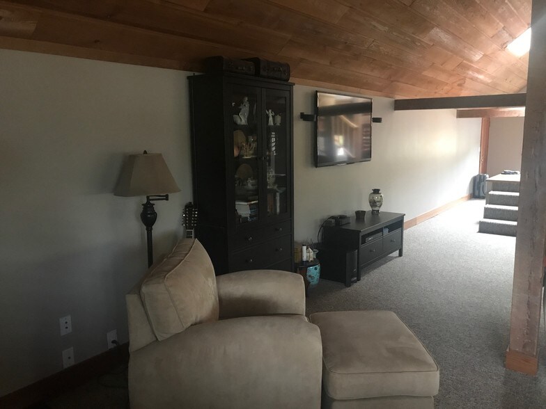 More Photos Of 18527 Beall Rd SW, Vashon Trailer Camper Park For Sale