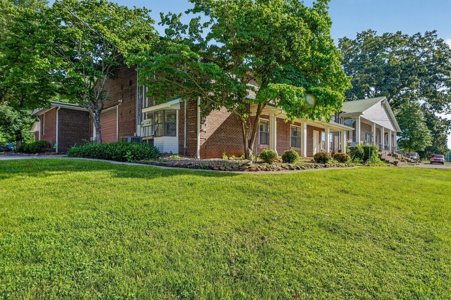 More Photos Of 4725 Mint Rd, Maryville Apartments For Sale