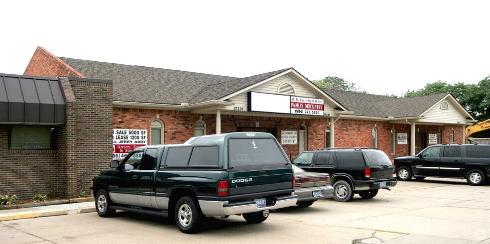 More Photos Of 21231-21261 Kelly Rd, Eastpointe Office For Lease