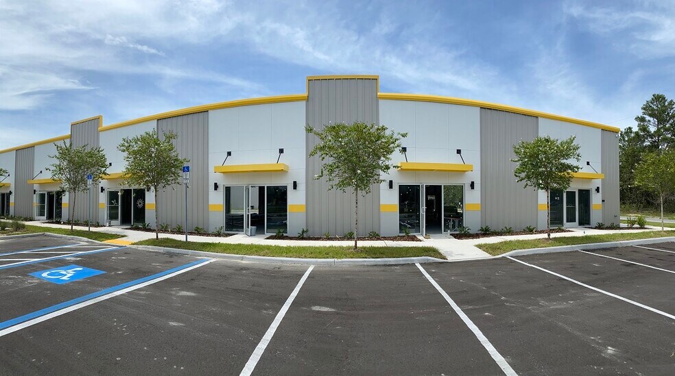 More Photos Of 3617 Commercial Way, Spring Hill Self Storage For Lease