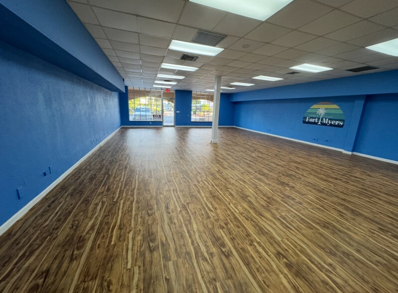 More Photos Of 7050 Winkler Rd, Fort Myers Restaurant For Lease