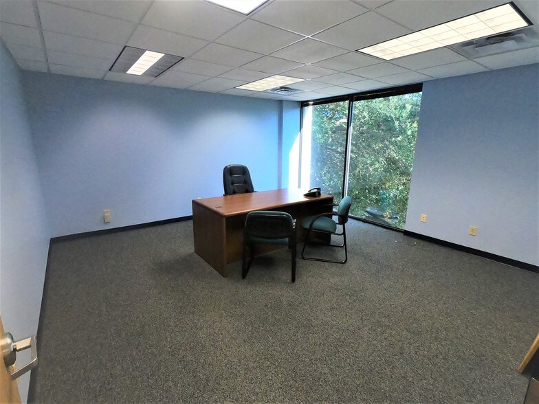 More Photos Of 3200 Steck Ave, Austin Office For Sale