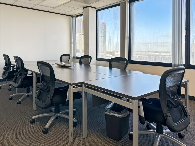 More Photos Of 13201 Northwest Fwy, Houston Coworking Space