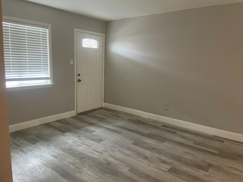 More Photos Of 3920 Brushwood Ln, Corpus Christi Apartments For Sale
