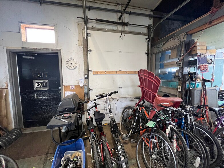 More Photos Of 473 Bronson Ave, Ottawa Storefront Retail Office For Lease