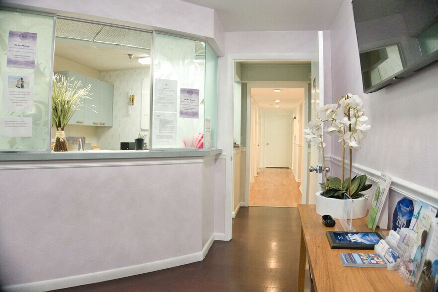 More Photos Of 1617 S Tuttle Ave, Sarasota Medical For Sale