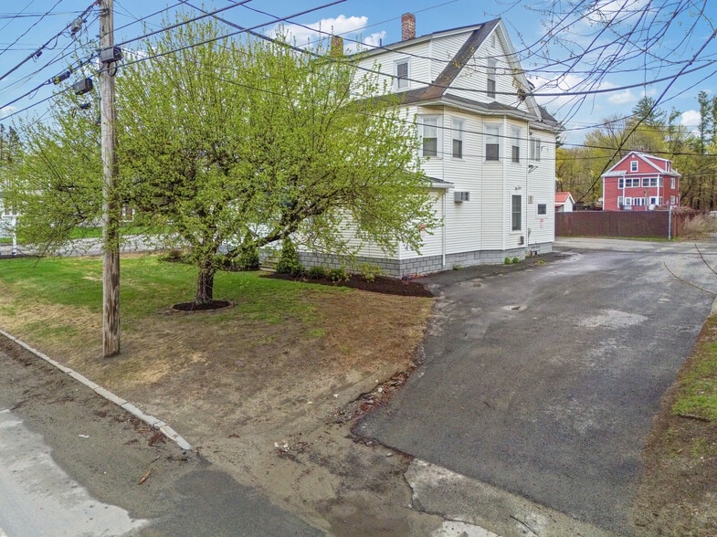 More Photos Of 166 Silver St, Waterville Medical For Sale