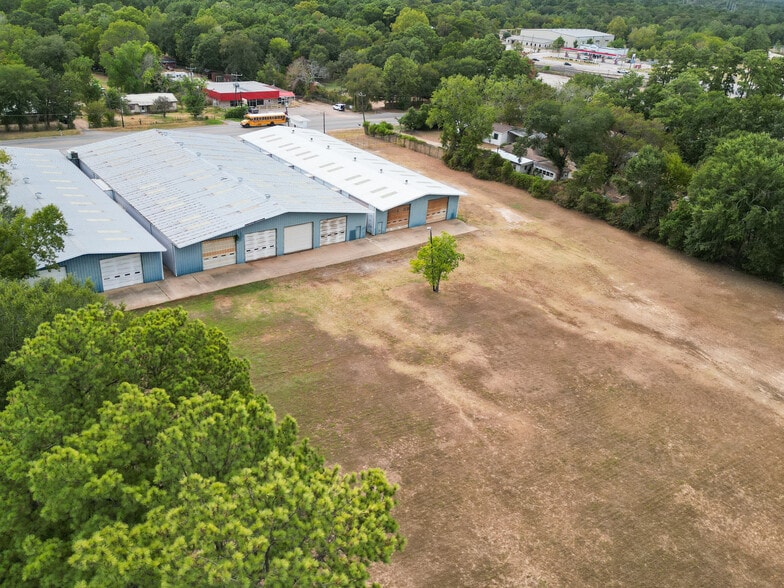 More Photos Of 213 FM 1314, Conroe Manufacturing For Lease