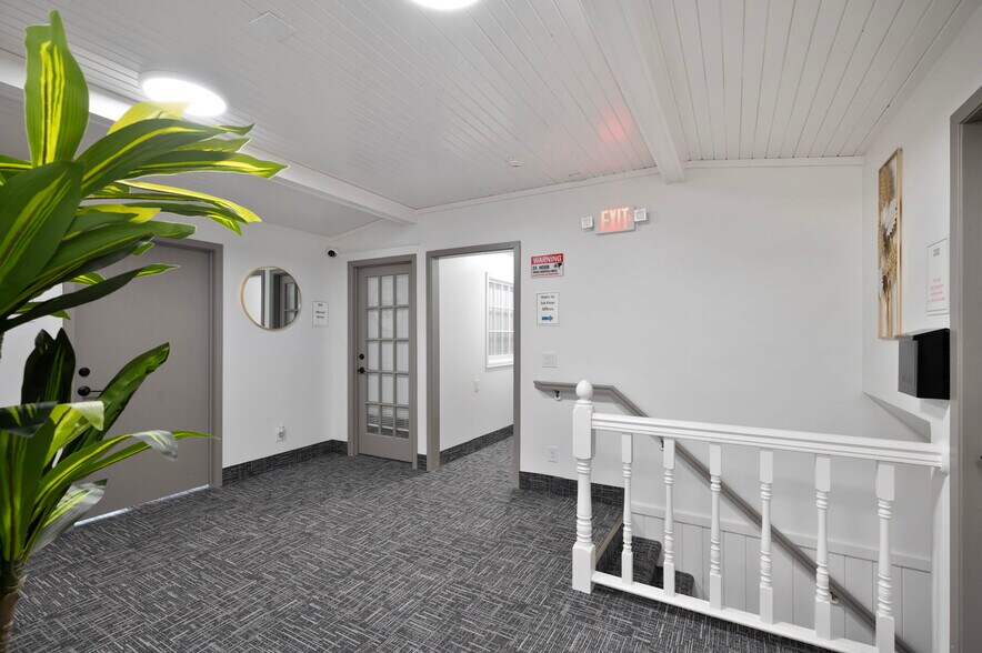 More Photos Of 4740 N 42nd Ave, Golden Valley Freestanding For Lease