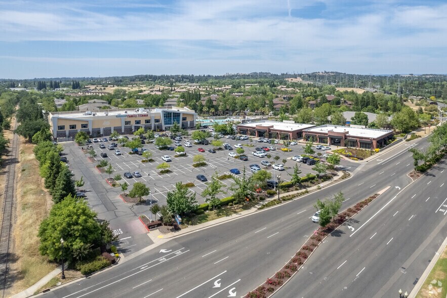 More Photos Of 750 Oak Avenue Pky, Folsom Office For Sale