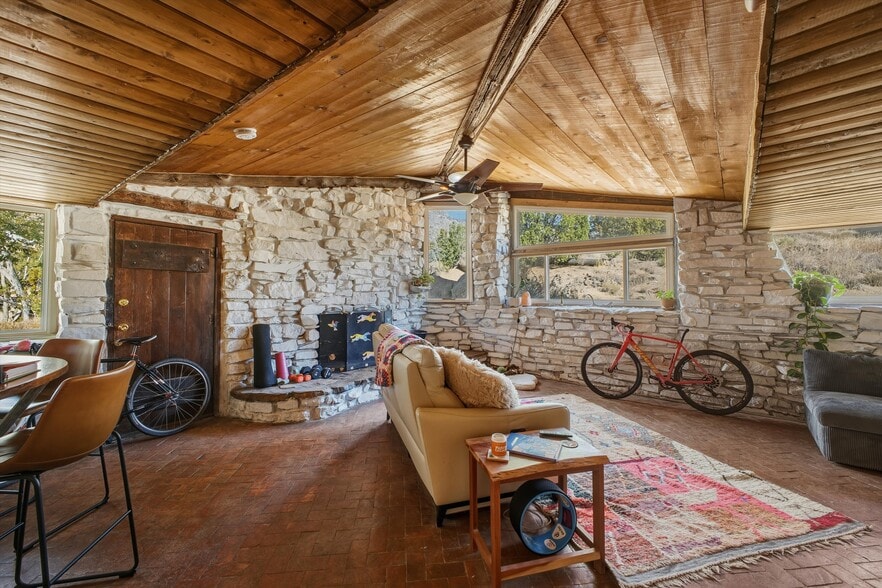 More Photos Of 24 Matisse Rd NE, Albuquerque Apartments For Sale