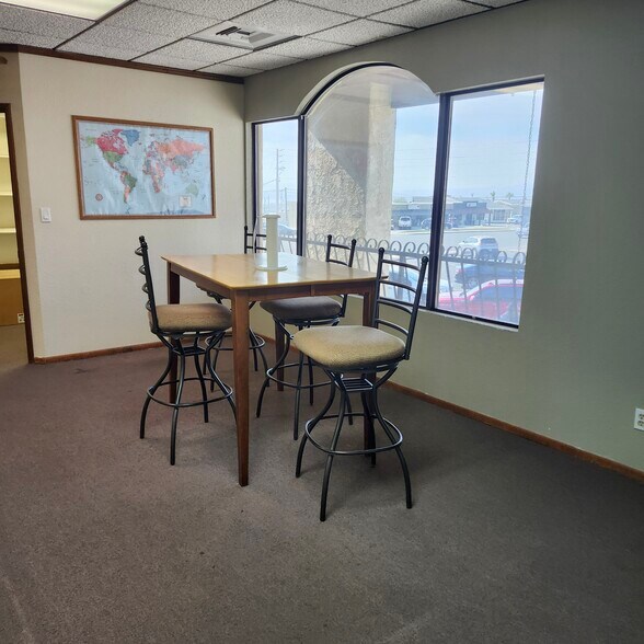 More Photos Of 30 Acoma Blvd S, Lake Havasu City Office For Lease