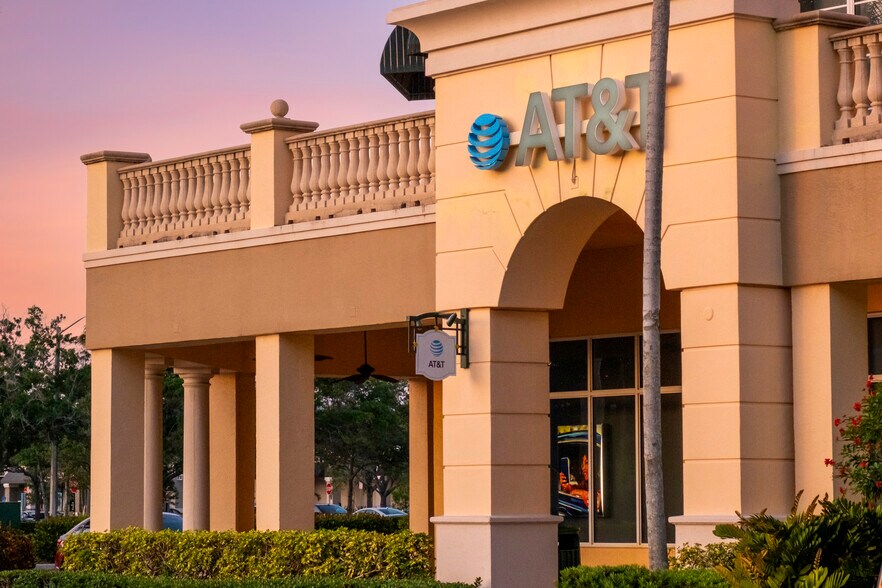 More Photos Of 1500 Gateway Blvd, Boynton Beach Office For Sale