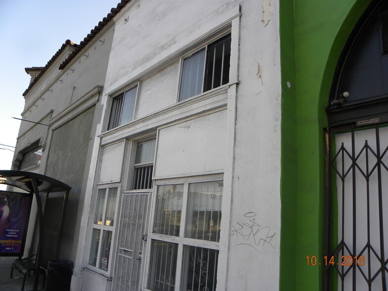 More Photos Of 1101-1119 S La Brea Ave, Los Angeles Freestanding For Lease