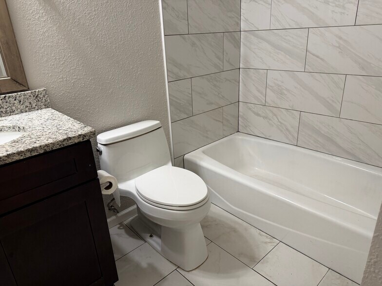 More Photos Of 105 Park St E, South Saint Paul Apartments For Sale