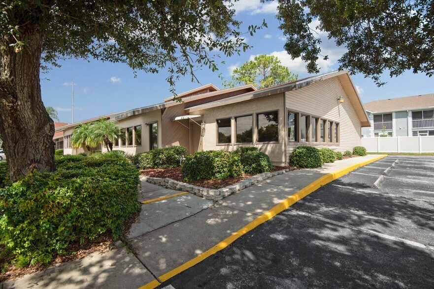 More Photos Of 12029 Majestic Blvd, Hudson Office For Lease