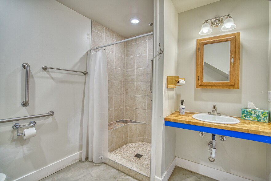 More Photos Of 3304 Airport Rd, Boulder Specialty For Sale