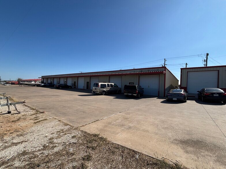 Primary Photo Of 2655 W US Highway 377, Granbury Warehouse For Lease