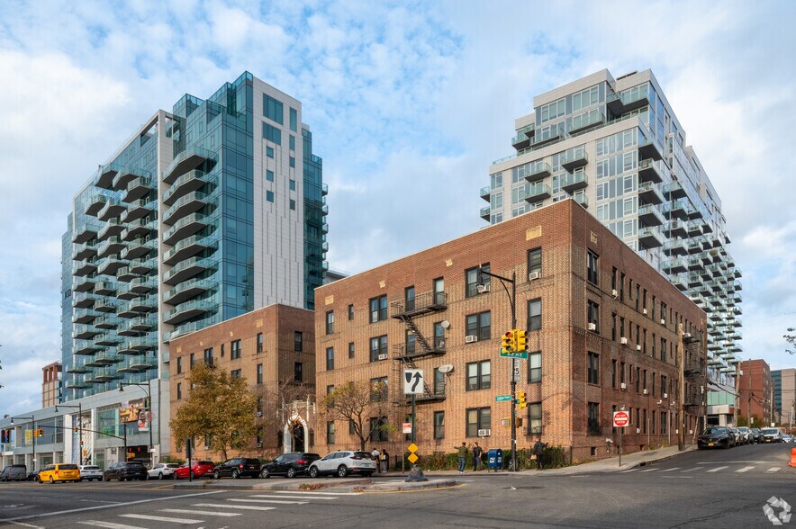 More Photos Of 37-12 Prince St, Flushing Unknown For Sale